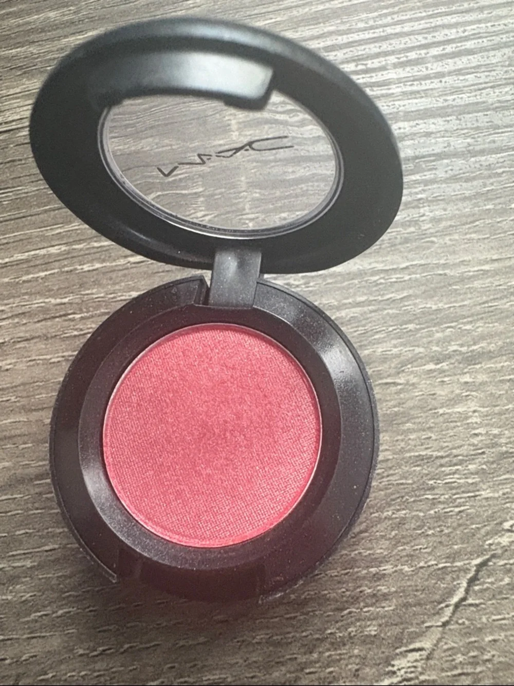 GOT HEART MAC Cosmetics DISCONTINUED/ RARE Eyeshadow Single